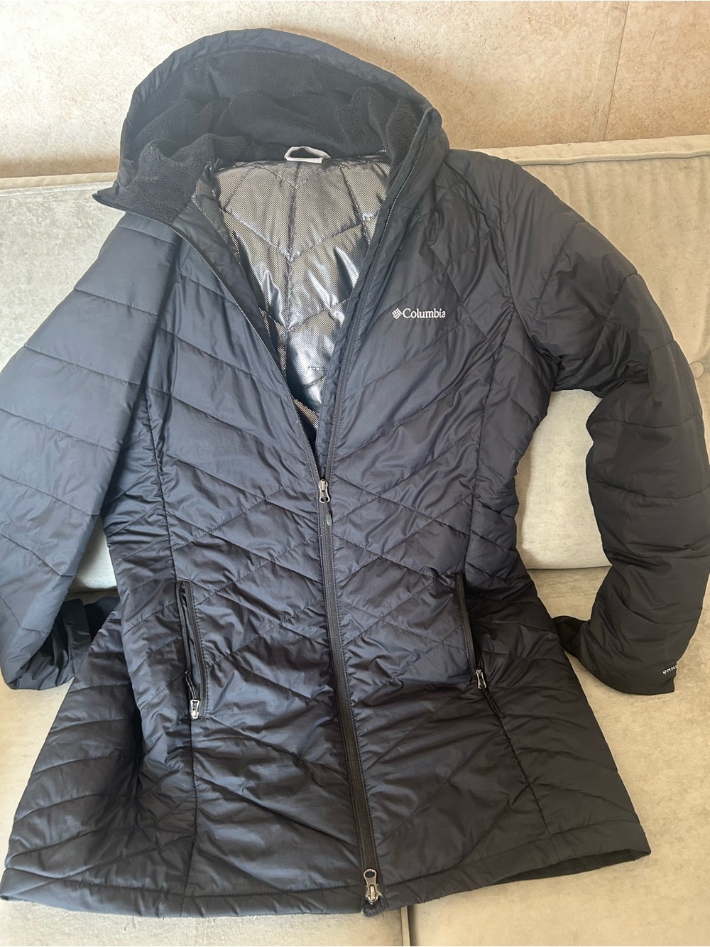 Columbia Black Quilted Hooded Packable Puffer Coat